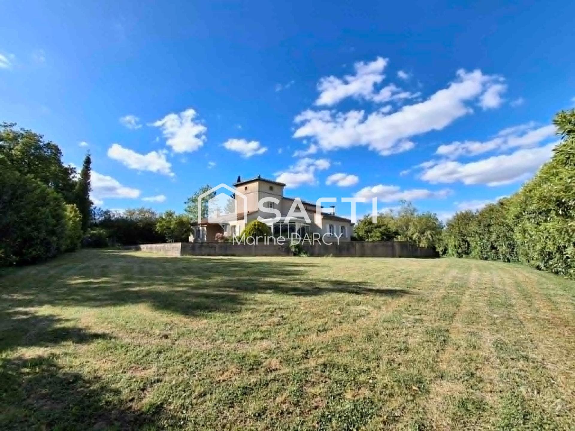 Maison familiale avec vue sur la Montagne Noire
