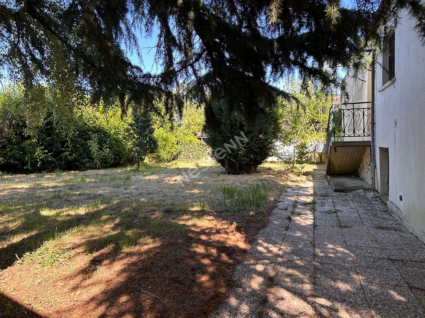 Image 10