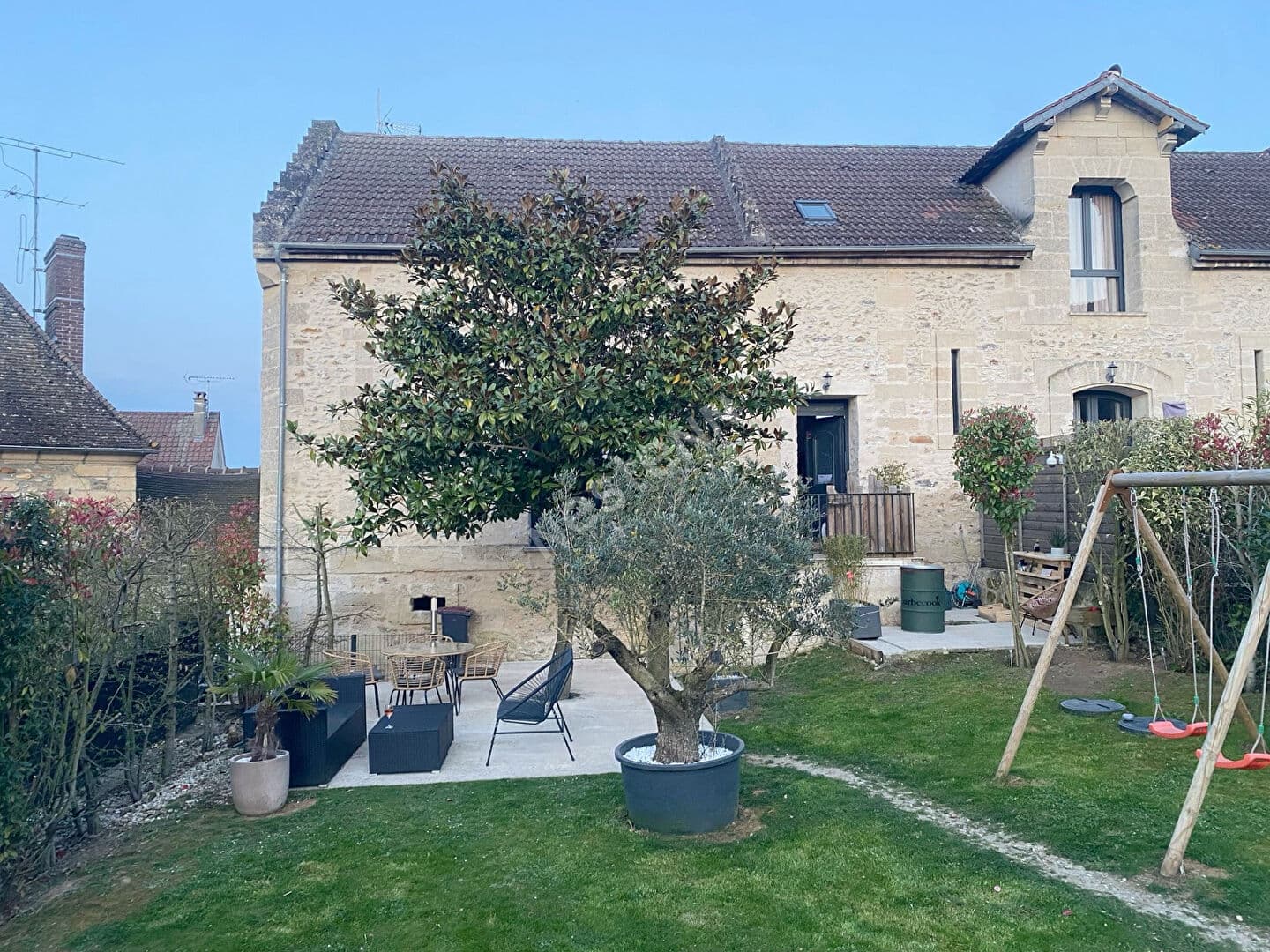 Image 12