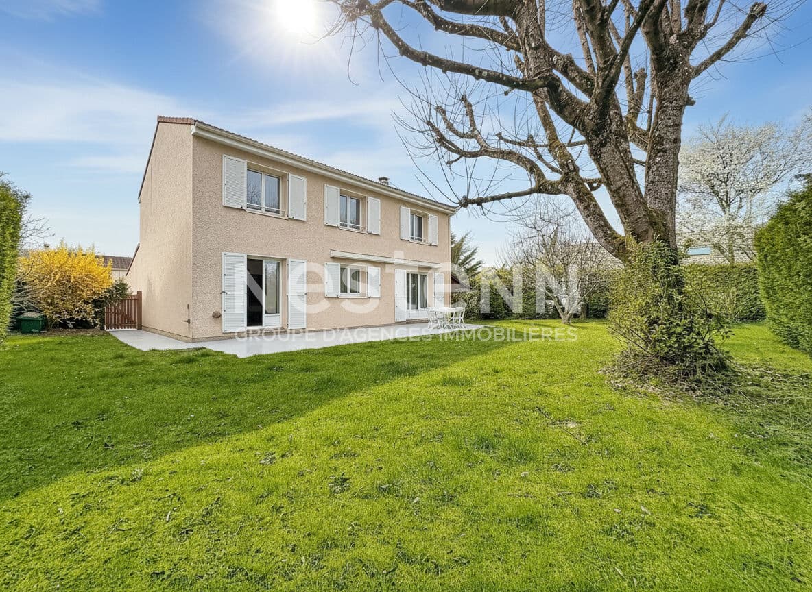 Maison à vendre à Montigny Le Bretonneux 136m²