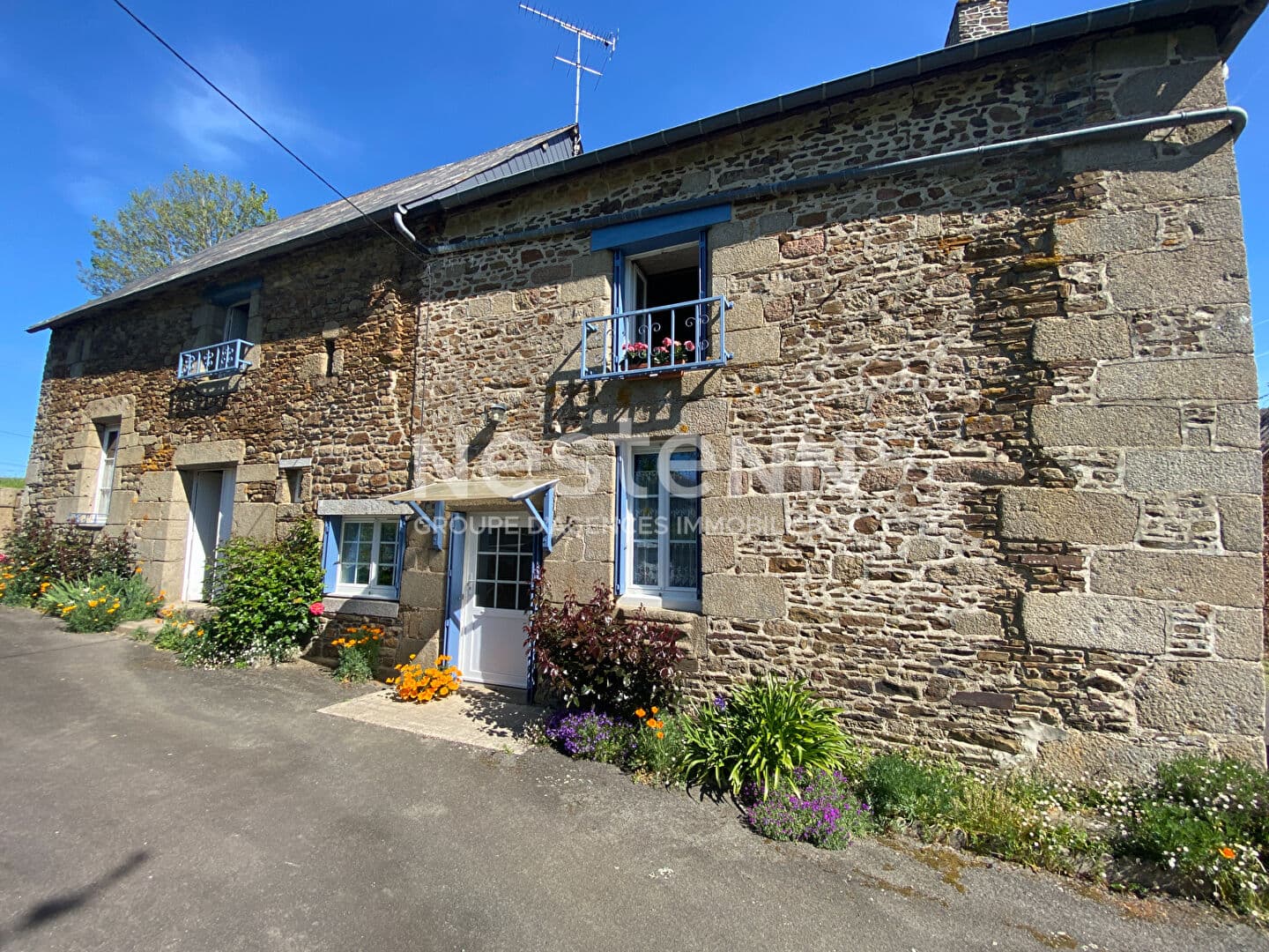 Maison à rénover à Bazouges La Perouse 92m²