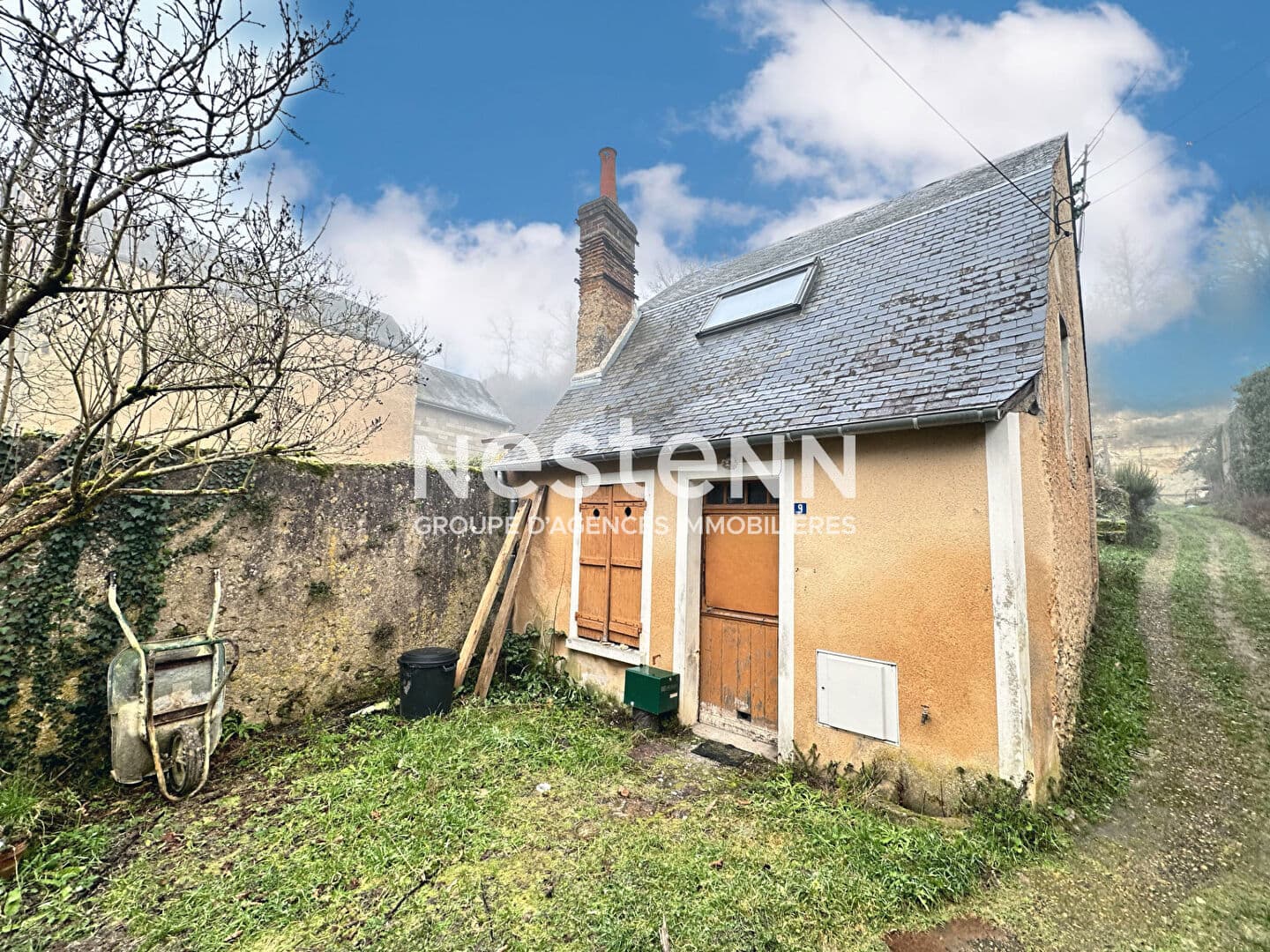 Maison à rénover à Montval Sur Loir 55m²