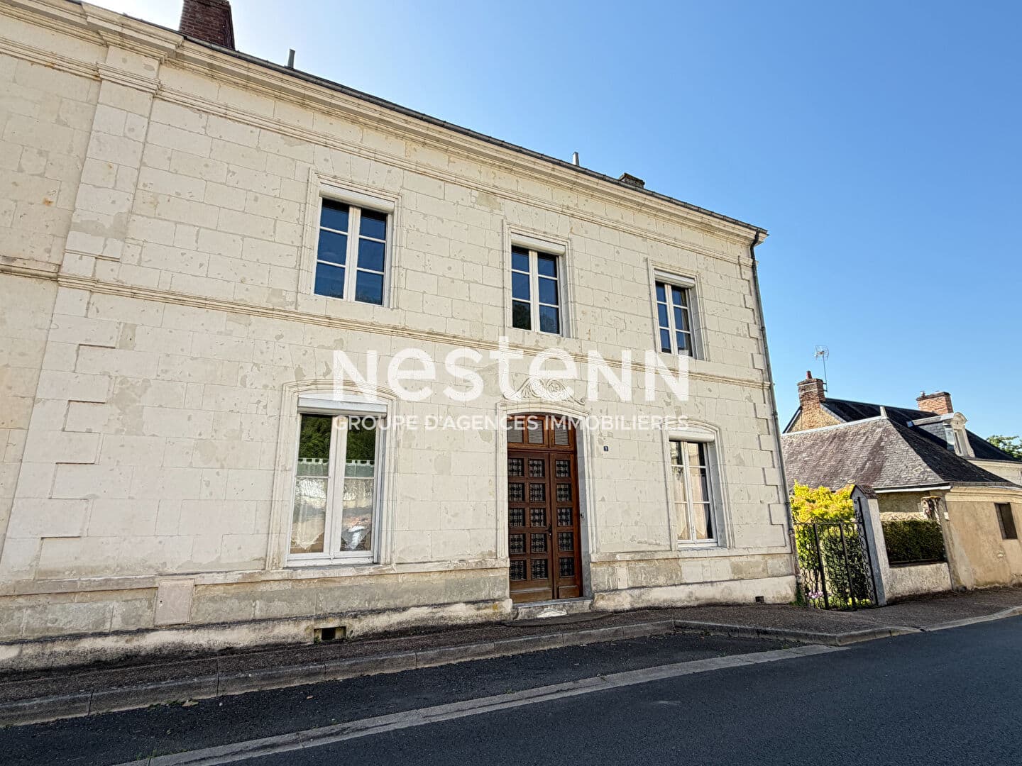 Maison à vendre à Montval Sur Loir 225m²