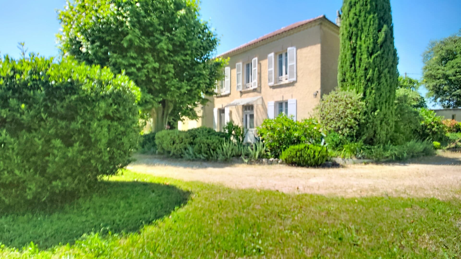 Maison à rénover à Monteux 176m²