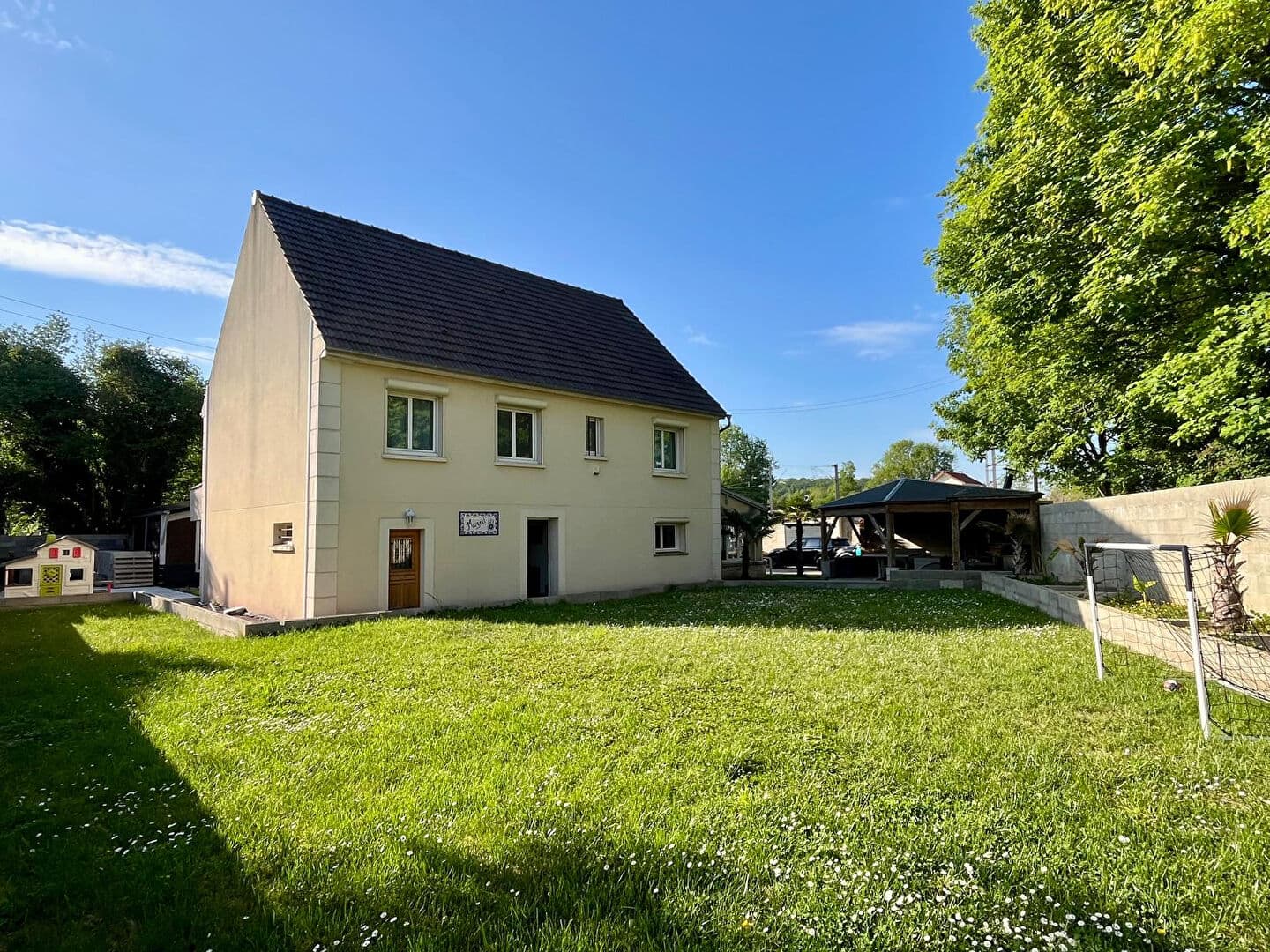 Maison à vendre à Butry Sur Oise 220m²