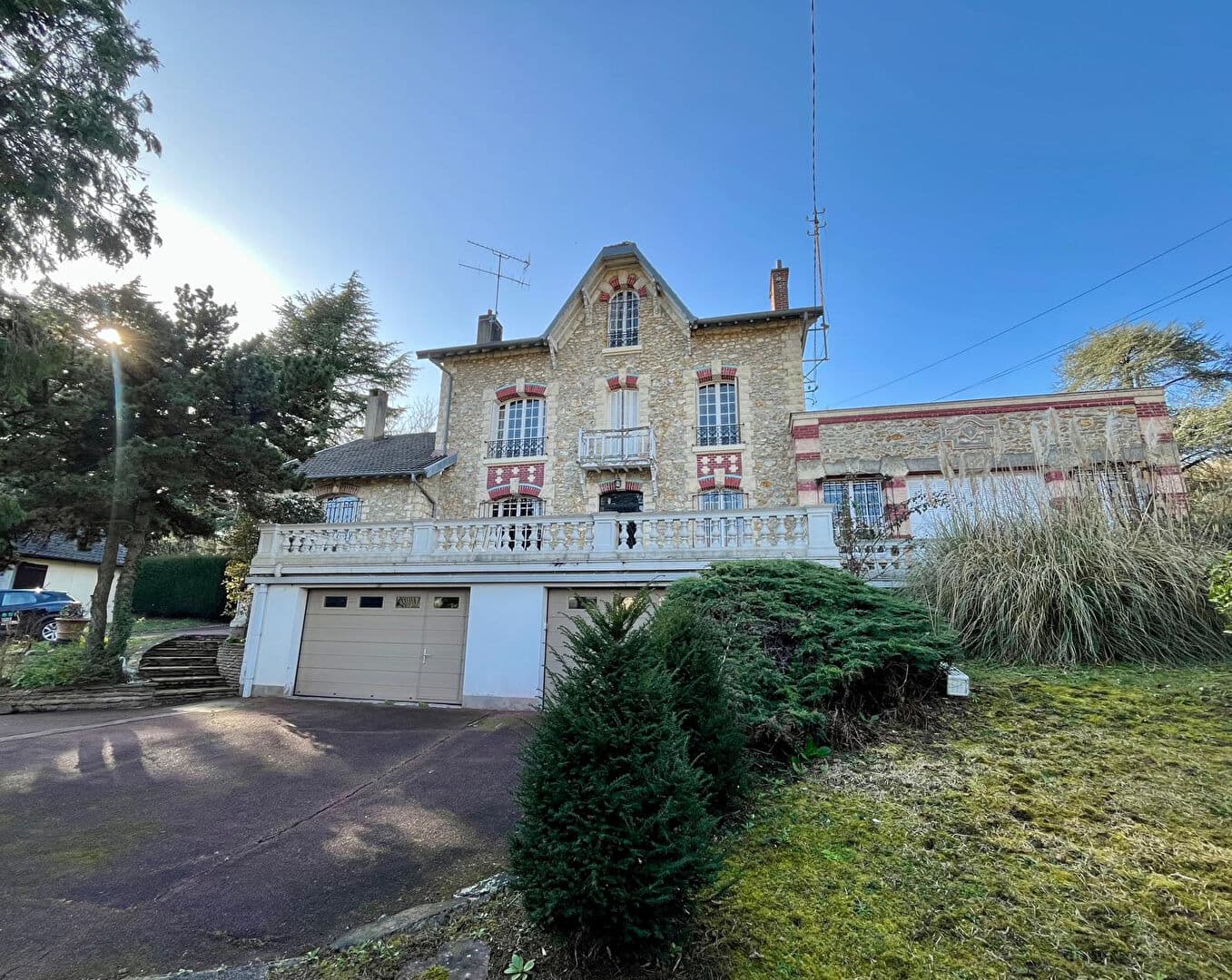 Bien immobilier à vendre à Parmain 319m²