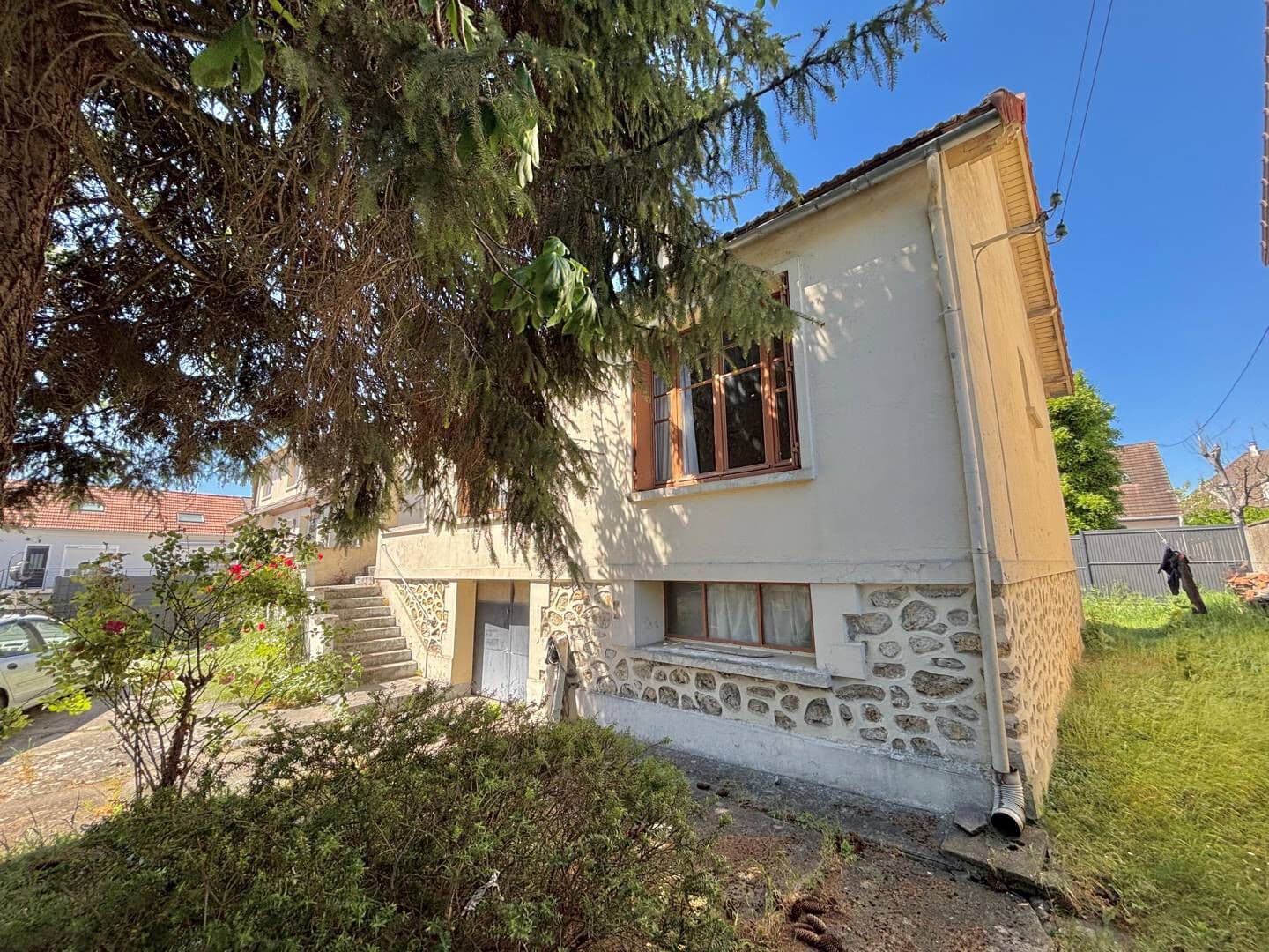 Maison à rénover à Pontault Combault 64m²
