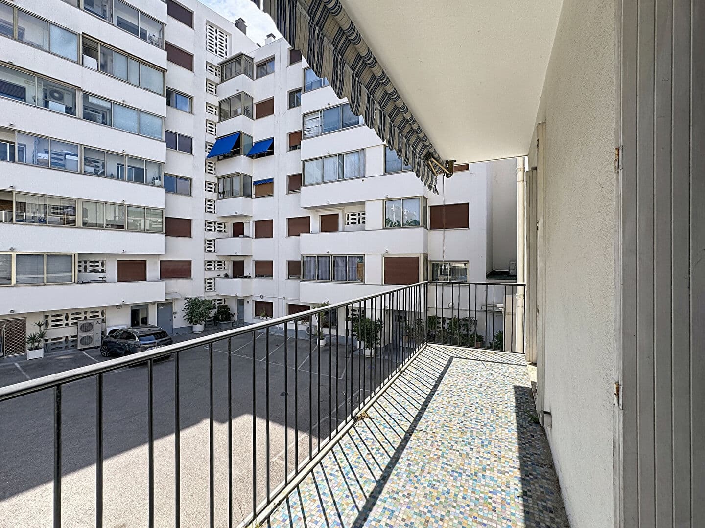 Image 10