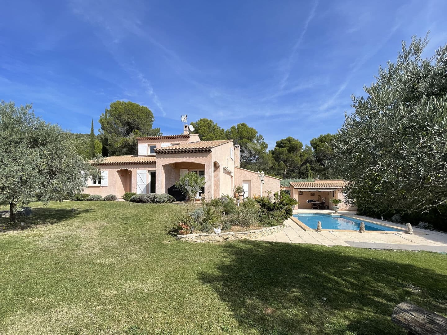 Maison à vendre à La Motte D Aigues 121m²