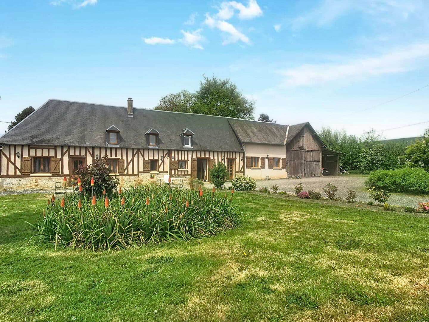 Maison à vendre à Aubry Le Panthou 136m²