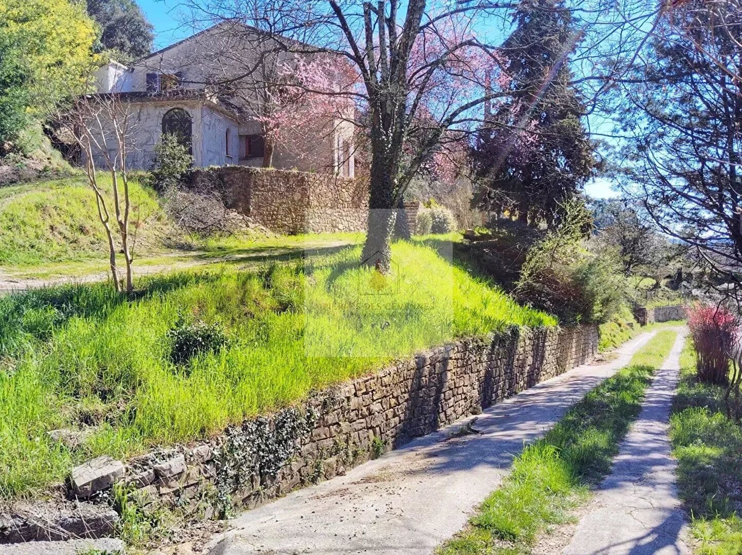 Maison à vendre à Soudorgues 210m²