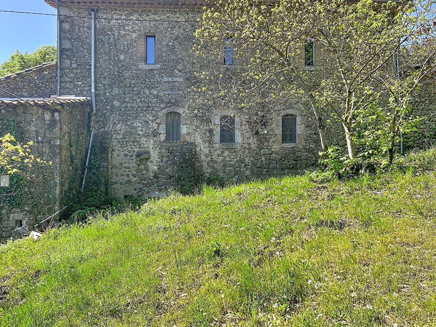 Bien immobilier à vendre à Lasalle 272m²